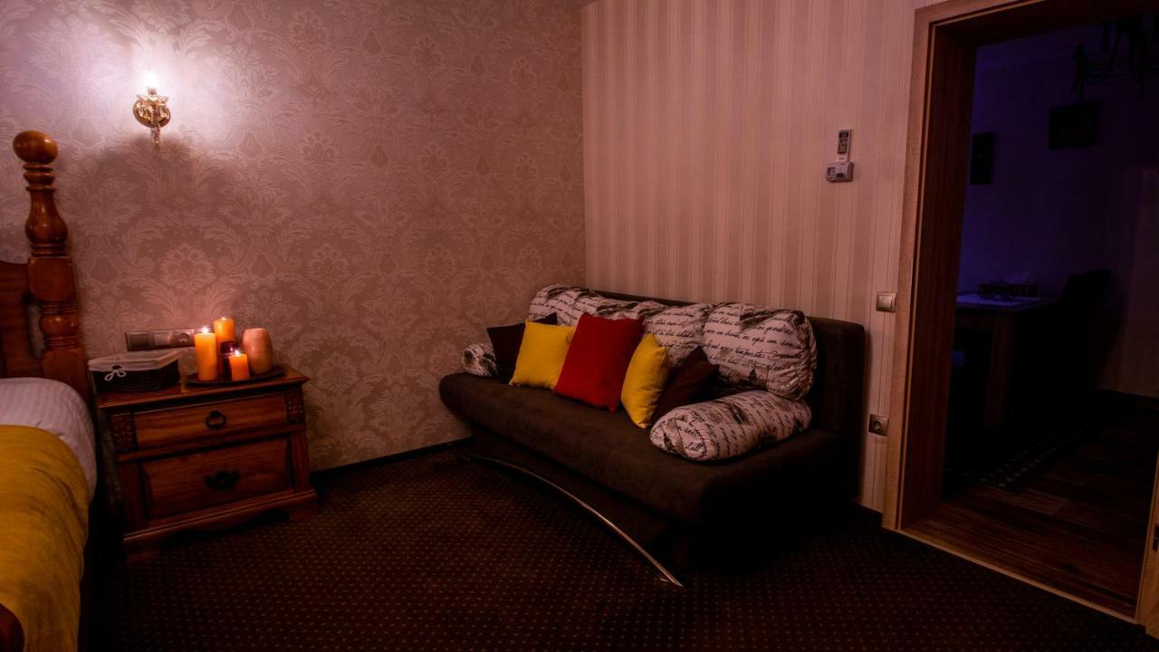Apartament House 1