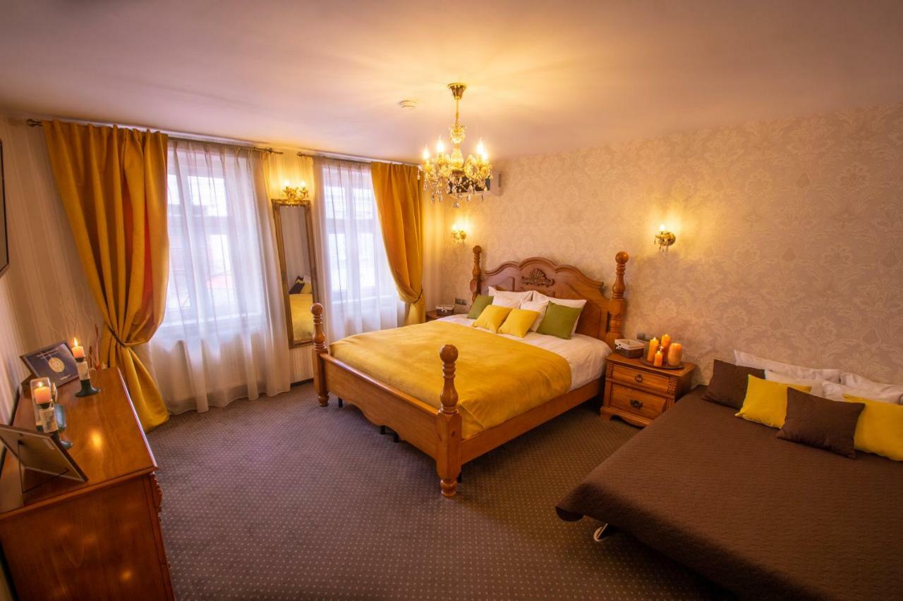 Apartament House 1